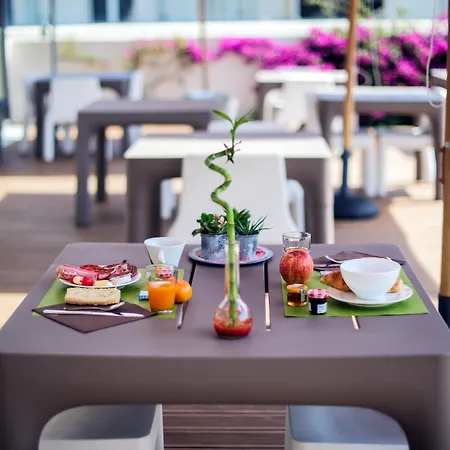 Zenitude Hôtel-résidences Le Maestria Hotel Antibes