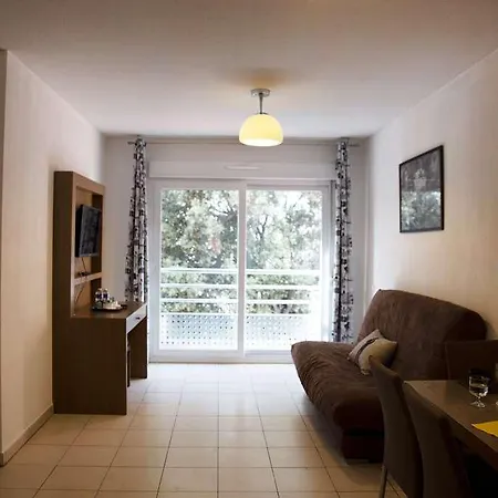 Zenitude Hôtel-résidences Le Maestria Hotel 3*