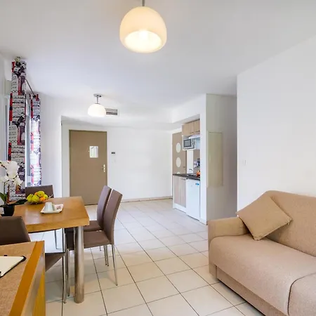 Hotel Zenitude Hôtel-résidences Le Maestria Antibes
