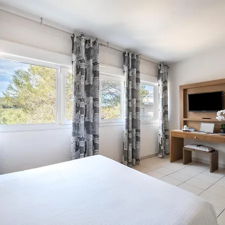 Zenitude Hôtel-résidences Le Maestria