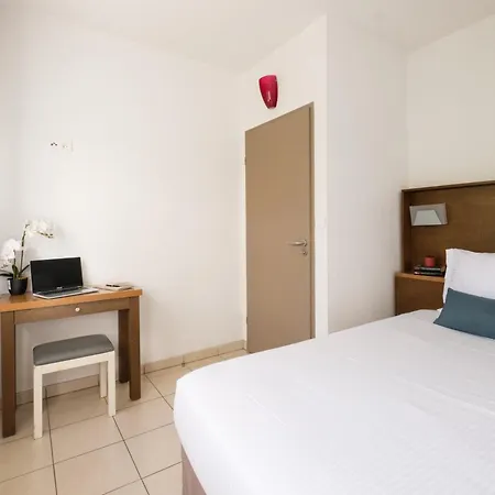 Zenitude Hôtel-résidences Le Maestria Hotel Antibes