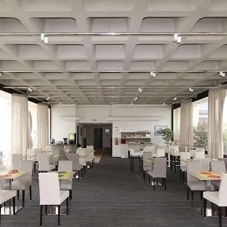 Отель Comfort Le Maestria 3*