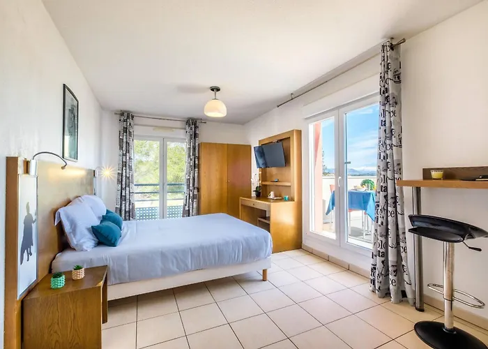 Comfort Le Maestria 3* أنتيب